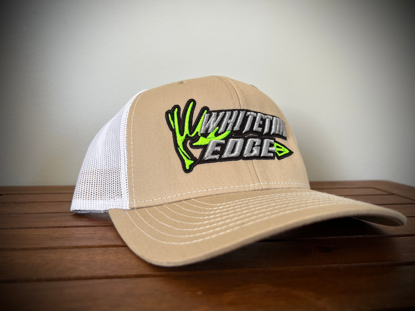 Tan logo SnapBack